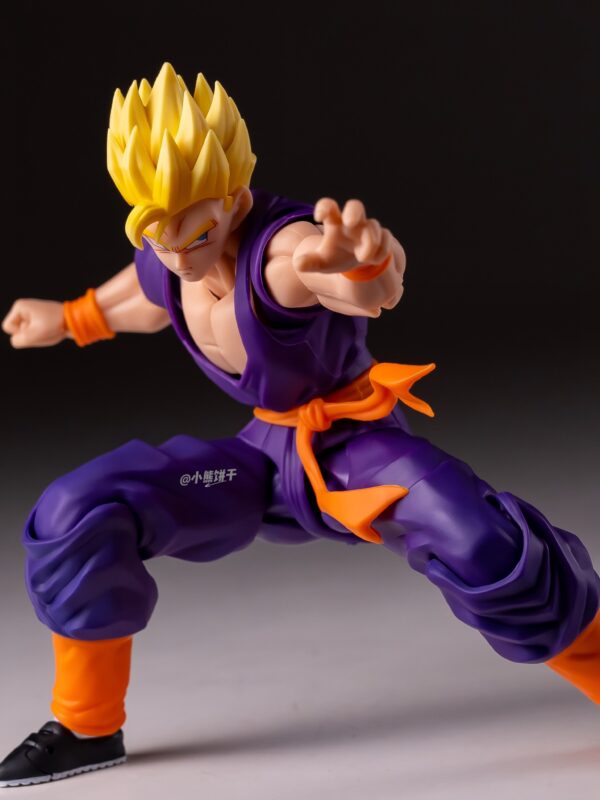 HM Studio  Gohan Adulto